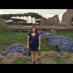 Meet your Posher, Crystal