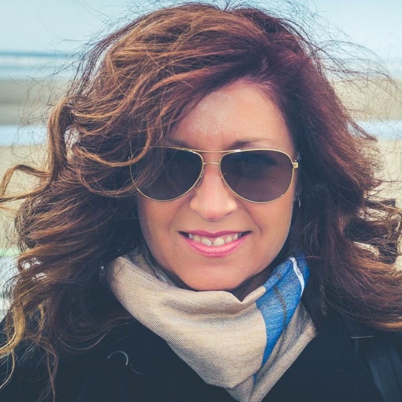 Meet your Posher, Kristen - Picture 1 of 1