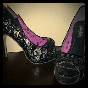Iron fist high heel shoes