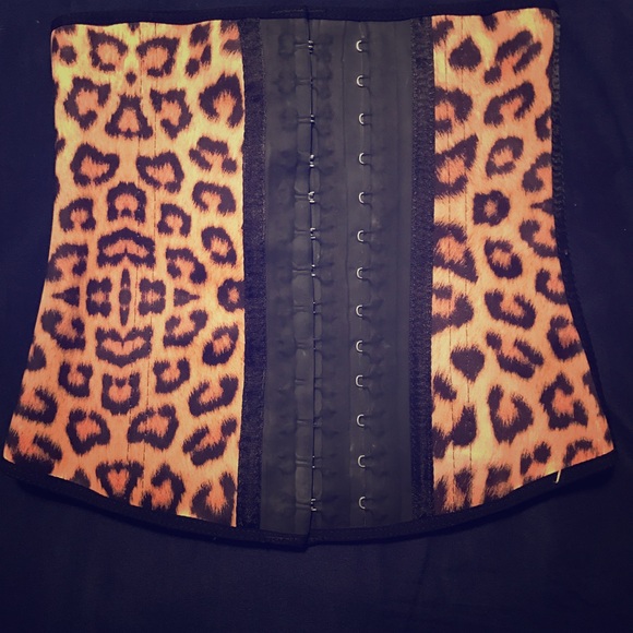 Waist trainer