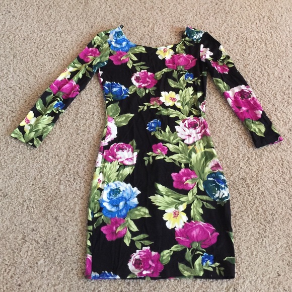 Bodycon flower print dress 🙂