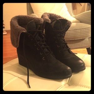 🍁SALE! Ugg Zea Wool Lined Wedge Laceup Boots