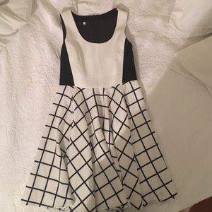 4C by tibi black/white dress size 4