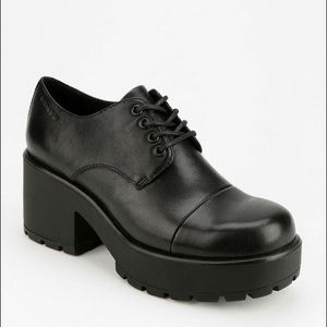 VAGABOND DIOON LACE UP OXFORD HEEL