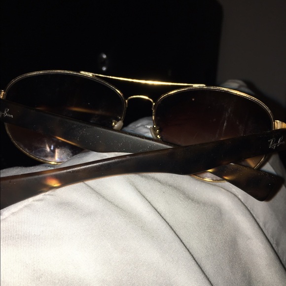 Ray-Ban sunglasses - Picture 3 of 4