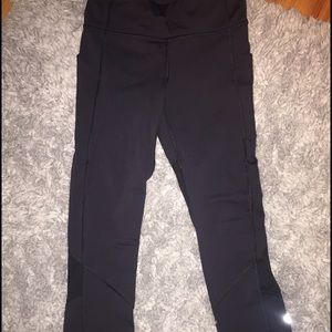 SOLD LULULEMON CROP PANTS NWOT