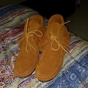 Women's Classic Fringe Hard-Door Boot