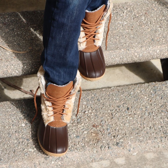 BROWN FUR DUCK BOOT - Picture 4 of 4