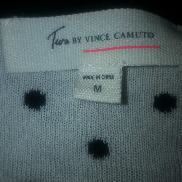 Adorable polka dot sweater w patches on shoulders - Picture 2 of 4