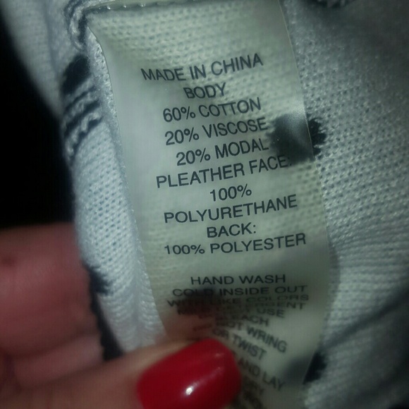 Adorable polka dot sweater w patches on shoulders - Picture 4 of 4