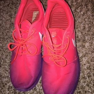 Gradient ombré Nike roshes