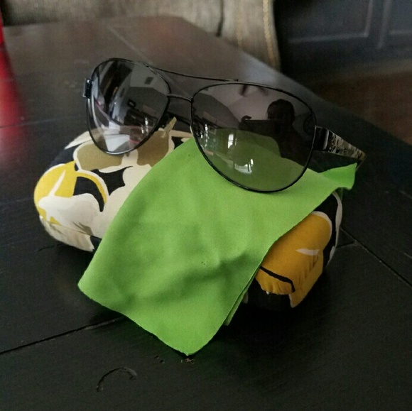 Vera Bradley Adrian aviator sunglasses