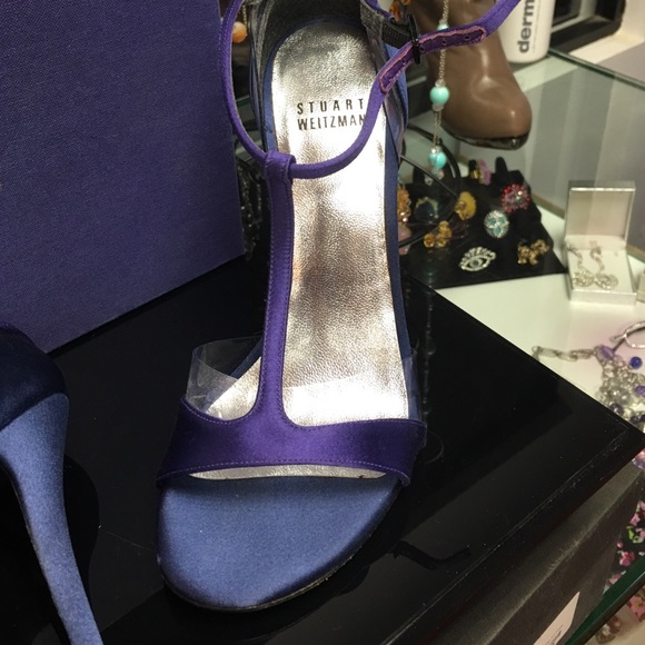 Peep toe heels by Stuart Weitzman - Picture 2 of 4