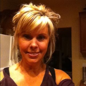 Meet your Posher, Deborah