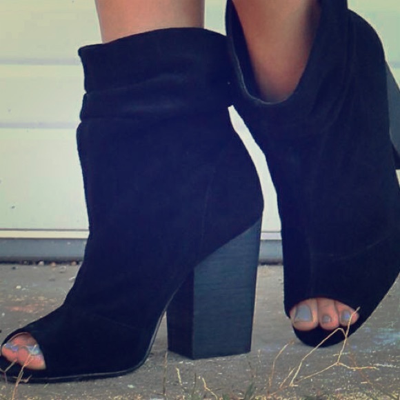 chinese laundry laurel