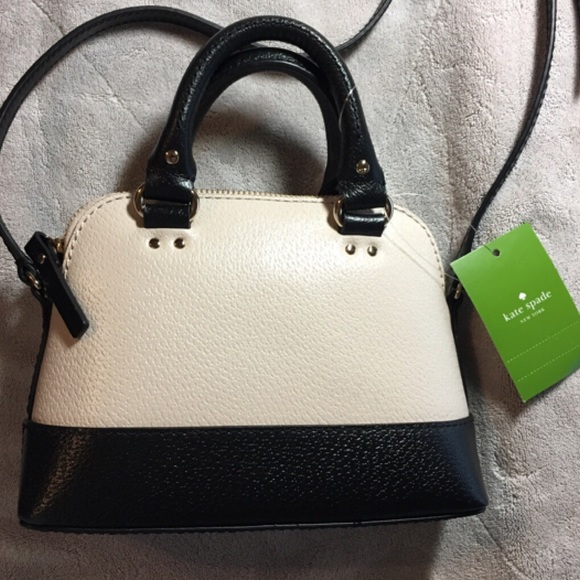 🚫Sold🚫Kate Spade Mini Wellesley Crossbody Bag - Picture 2 of 4