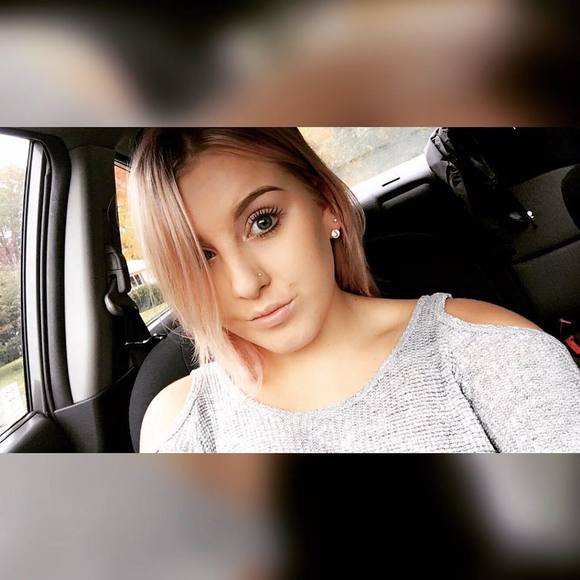 Meet your Posher, Becky