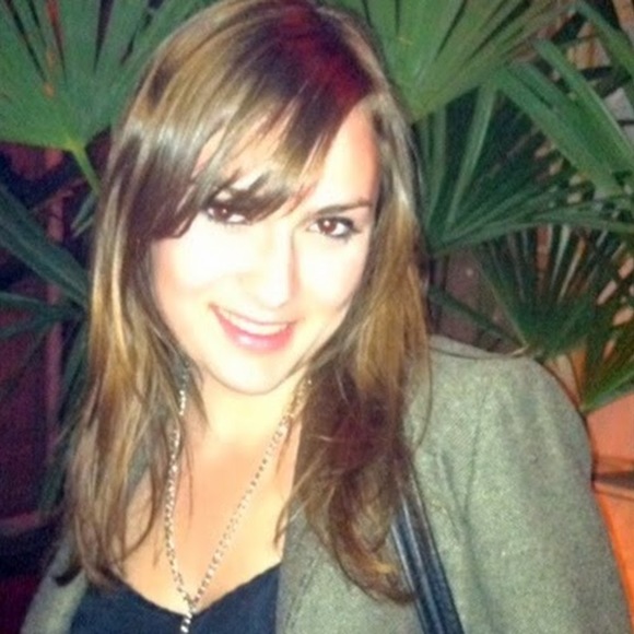 Meet your Posher, Danielle