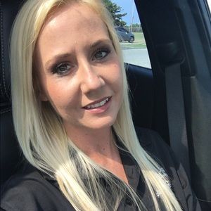 Meet your Posher, Lindsey