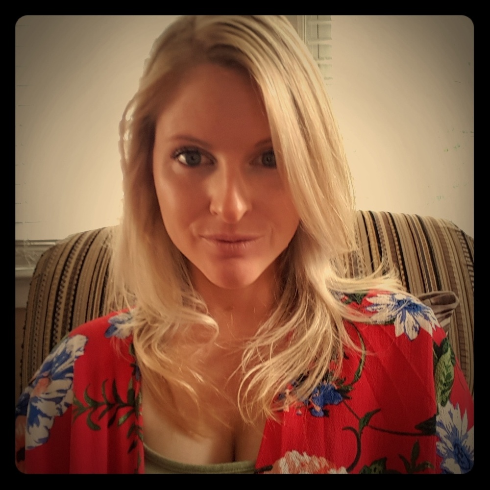 Meet your Posher, April