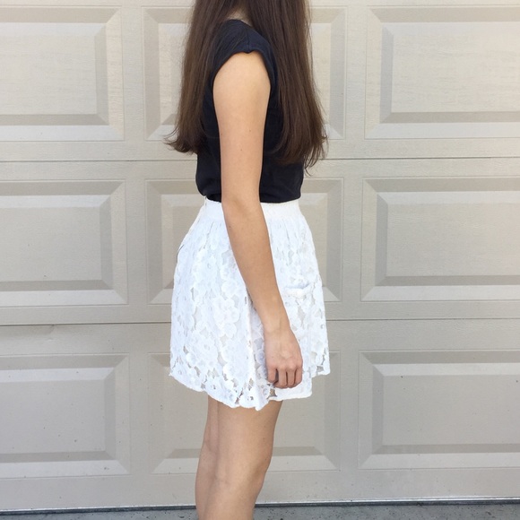 Lace Zippered Skirt - Picture 2 of 4