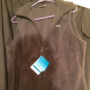 Columbia fleece vest NWT