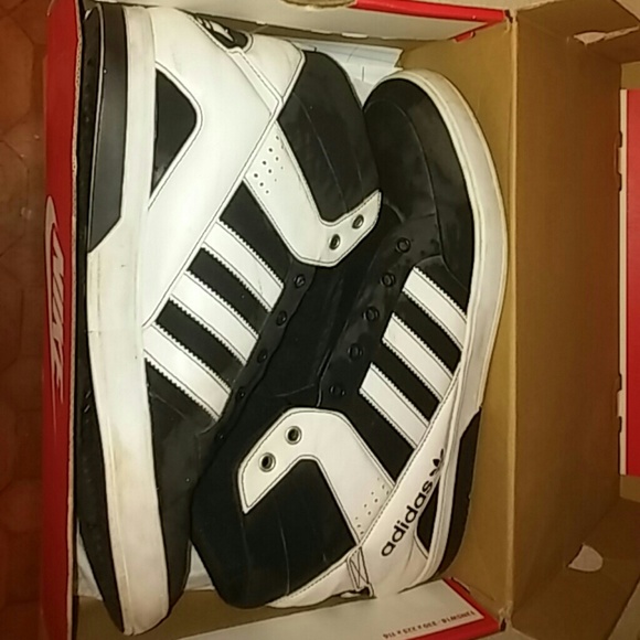 Adidas only worn 2x