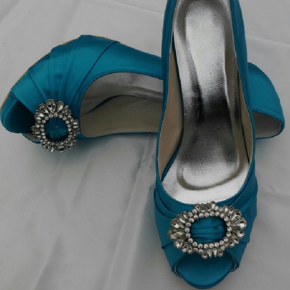 Fancy Schmancy Wedding Shoes - Picture 2 of 2