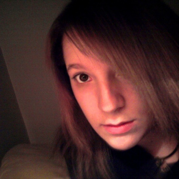 Meet your Posher, Jade - Picture 1 of 1