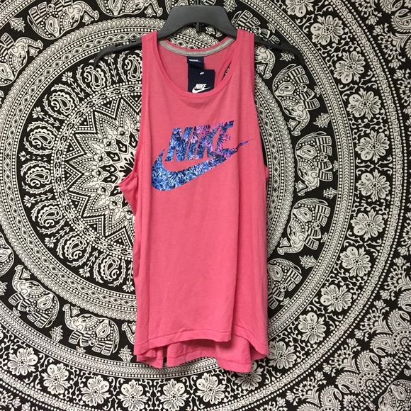 BRAND NEW* Nike tank top