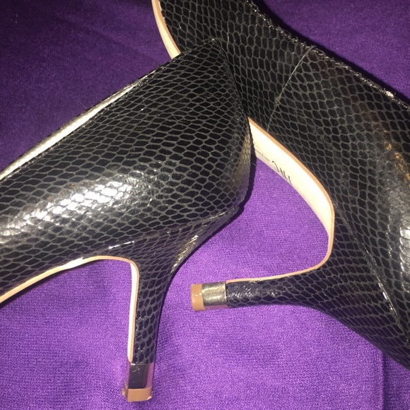 Shoes - Picture 2 of 6