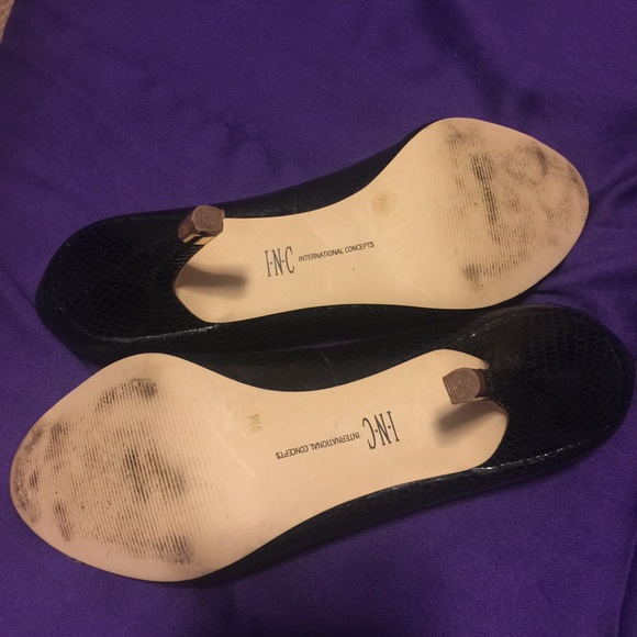 Shoes - Picture 3 of 6