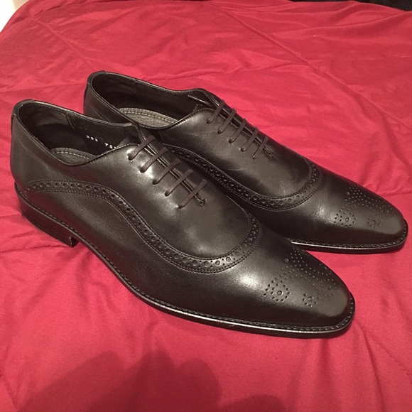 Black dress shoes