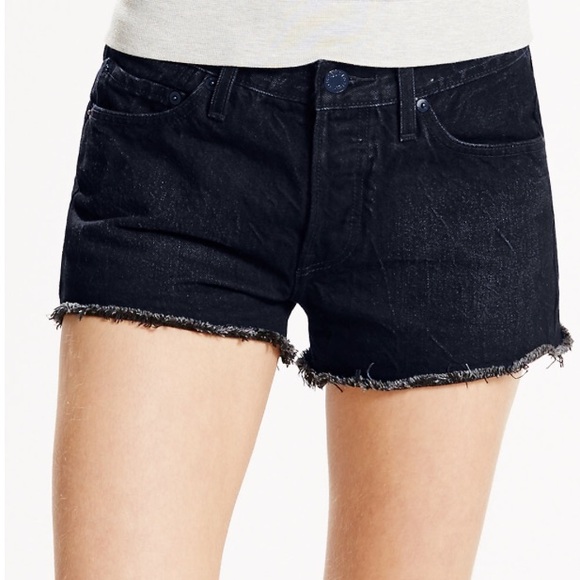 Levi 501 frayed shorts