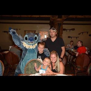 Meet your Posher, Connie