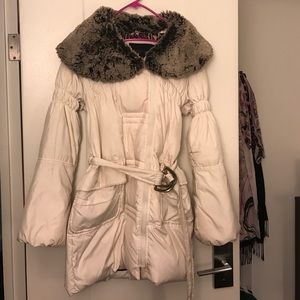 Betsy Johnson Puff Coat with faux fur collar.