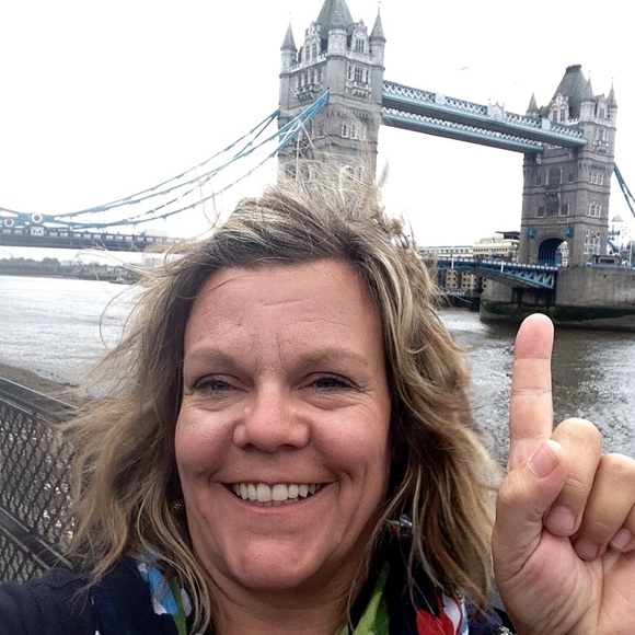 Meet your Posher, Scherie - Picture 1 of 1