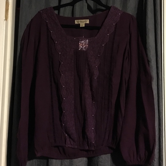 lace detailed shirt