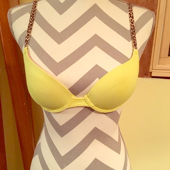 Victoria's Secret PINK. Wear everywhere push up!