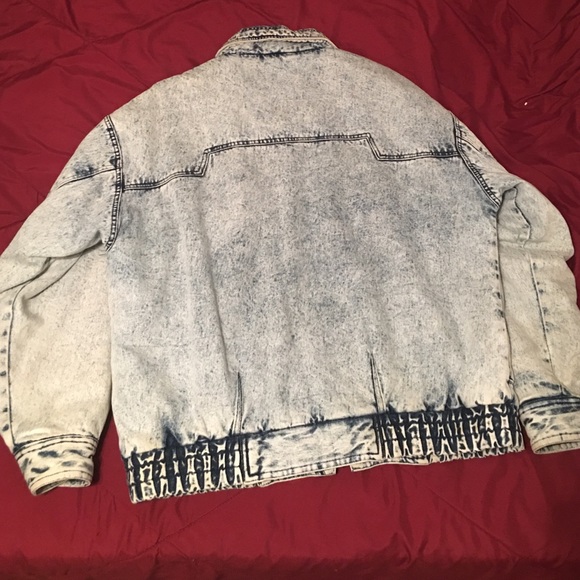 Denim jacket - Picture 2 of 3