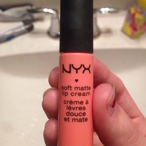 Nyx Soft Matte Lip Cream