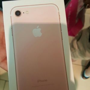 Meet your Posher, Aleisha