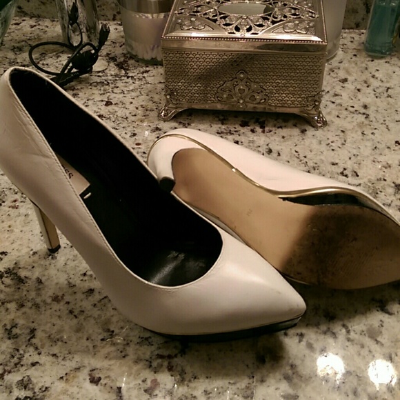 Shoes - Picture 3 of 3