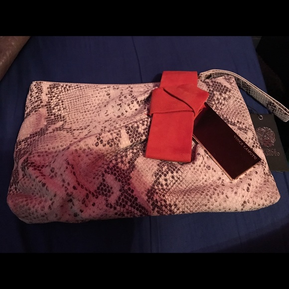 Vince Camuto clutch - Picture 1 of 3