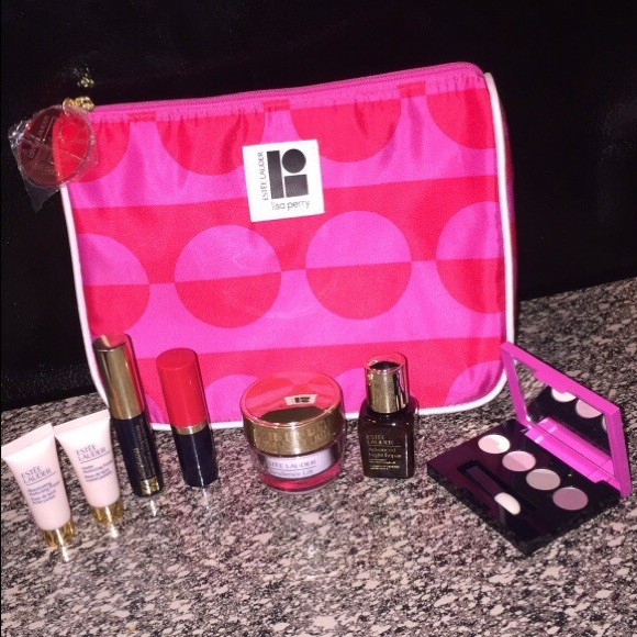 **SALE** Estée Lauder Lisa Perry travel kit