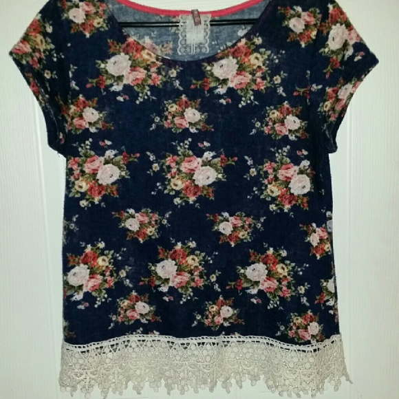 Short sleeve floral tee