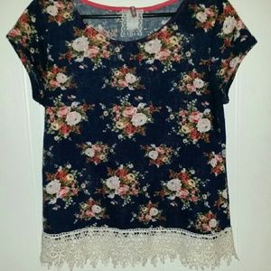 Short sleeve floral tee