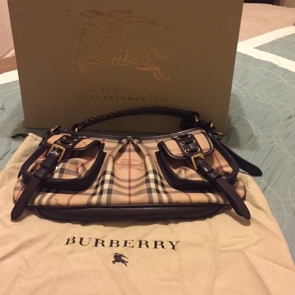 Burberry purse