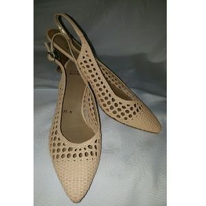 🎁 Marked 10% off 🔥 Stuart Weitzman Kitten Heels