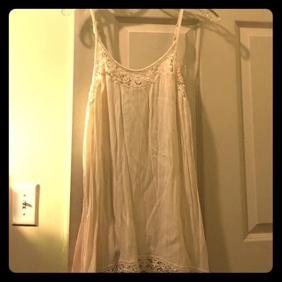 Thin white strap top - Picture 1 of 2